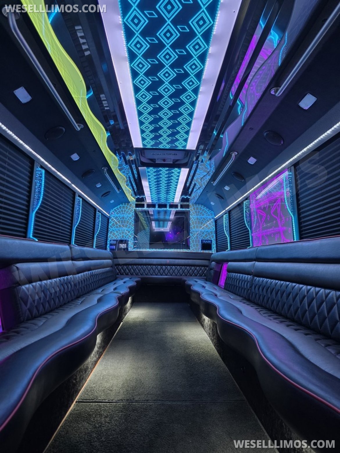 Limo Bus for Sale in Erie, PA - Photo 7