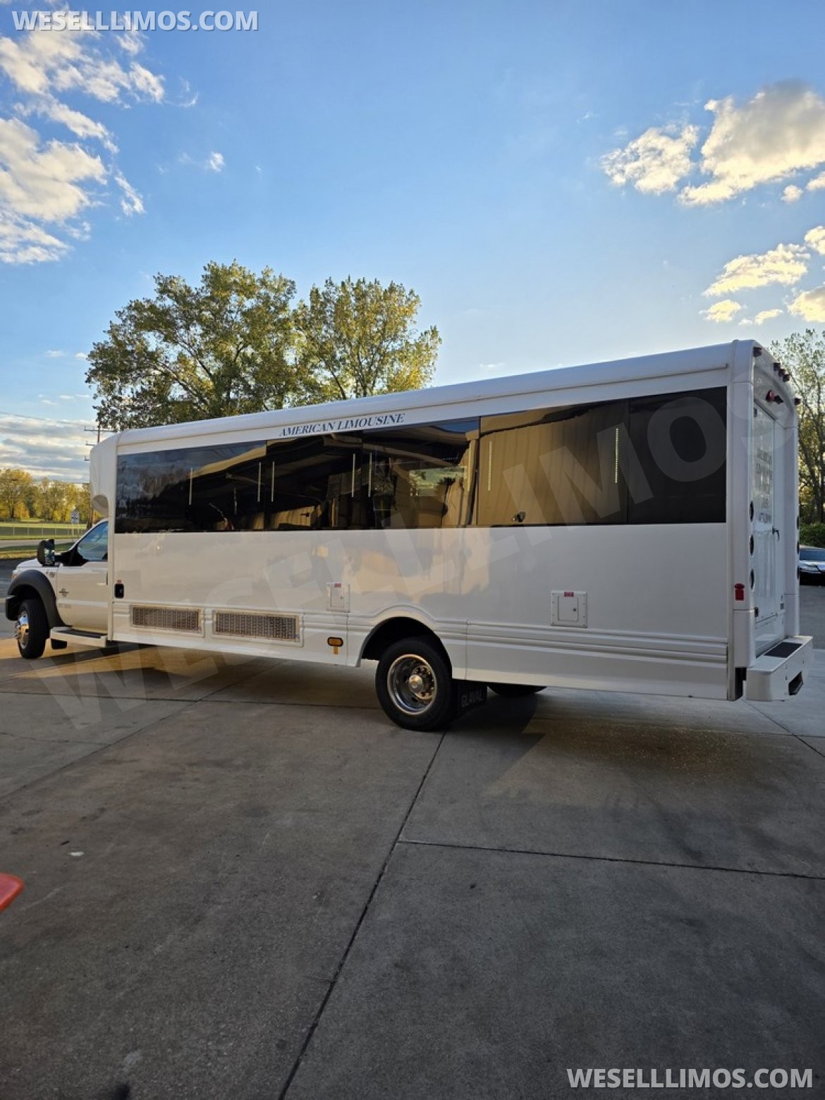 Limo Bus for Sale in Erie, PA - Photo 17