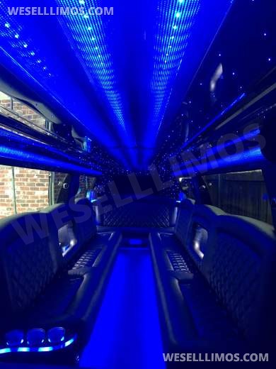 2018 Tiffany Coachworks GMC YUKON XL SUV Stretch Limo. One  Of A Kind... Low Miles 27mi - Limousine for Sale in Kenner, LA - Photo 18