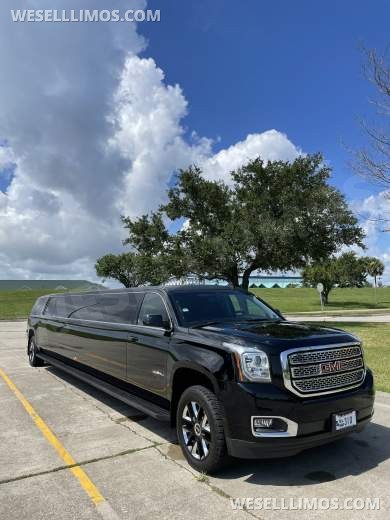 2018 Tiffany Coachworks GMC YUKON XL SUV Stretch Limo. One  Of A Kind... Low Miles 27mi - Limousine for Sale in Kenner, LA - Photo 19
