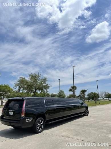 2018 Tiffany Coachworks GMC YUKON XL SUV Stretch Limo. One  Of A Kind... Low Miles 27mi - Limousine for Sale in Kenner, LA - Photo 23