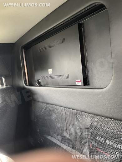 2018 Tiffany Coachworks GMC YUKON XL SUV Stretch Limo. One  Of A Kind... Low Miles 27mi - Limousine for Sale in Kenner, LA - Photo 25