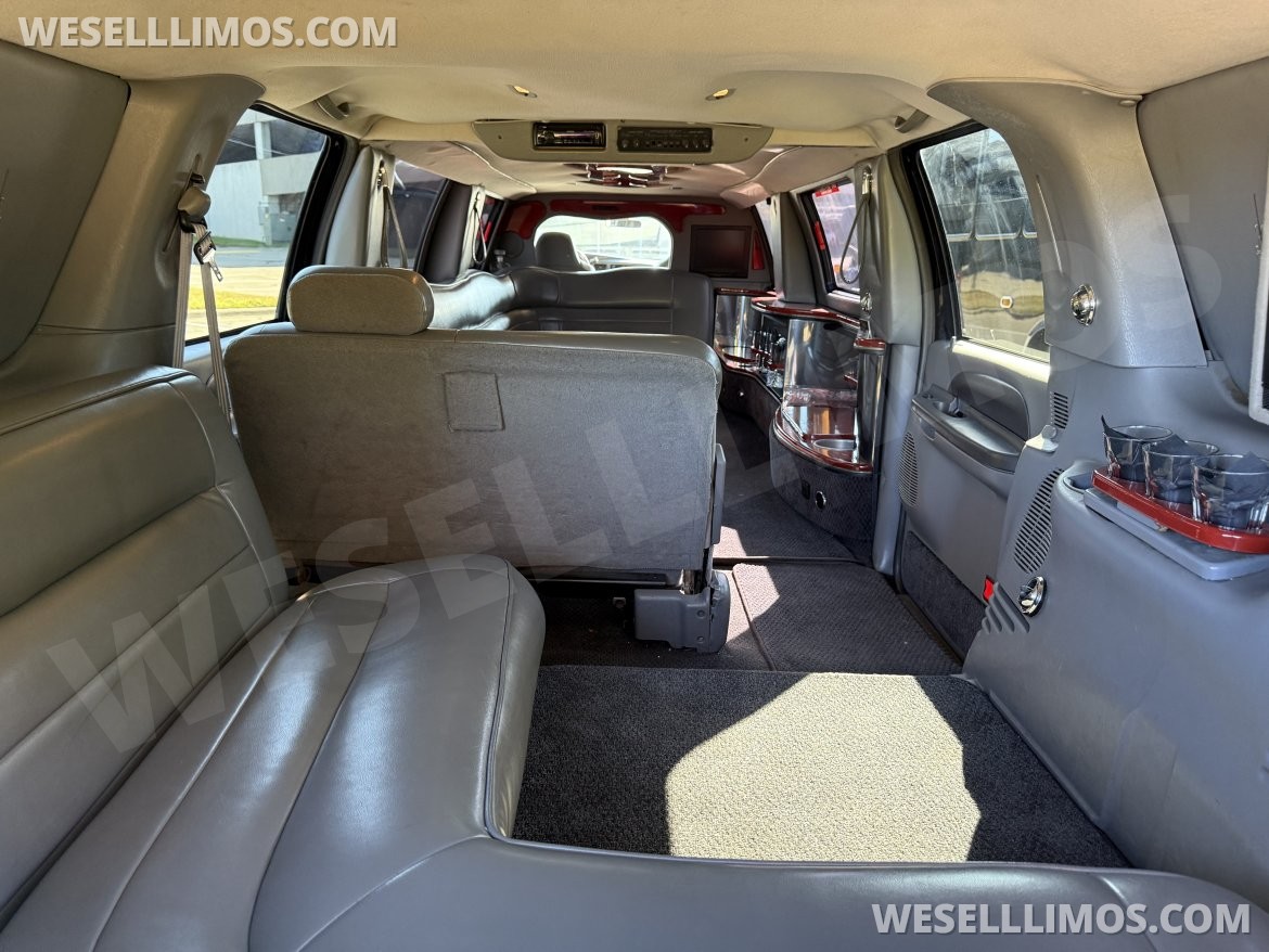 SUV Stretch for Sale in Minneapolis, MN - Photo 3