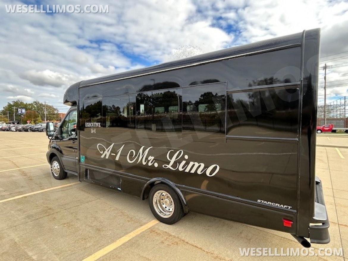 Shuttle Bus for Sale in Wickliffe, OH - Photo 4