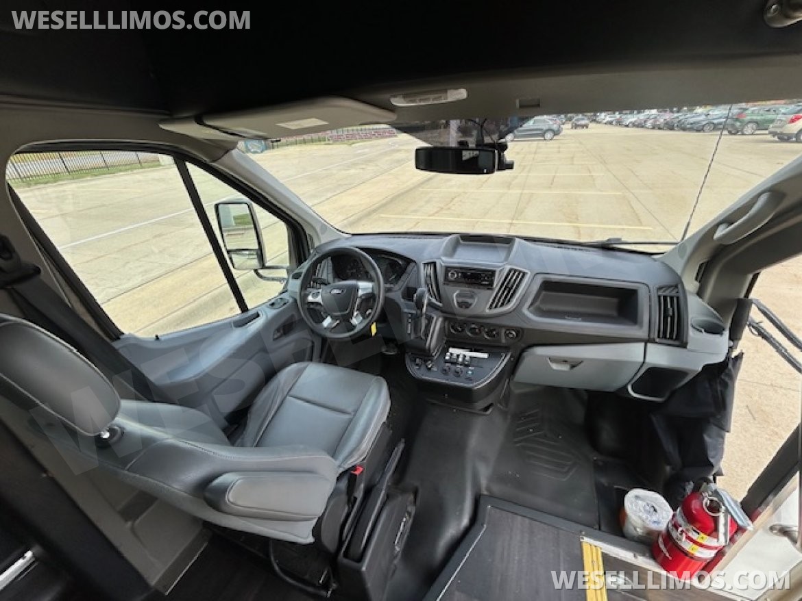 Shuttle Bus for Sale in Wickliffe, OH - Photo 8