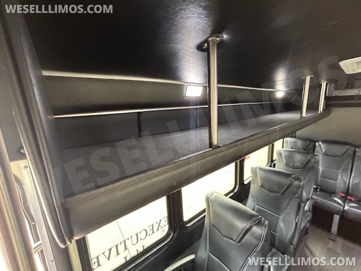 Shuttle Bus for Sale in Wickliffe, OH - Photo 11