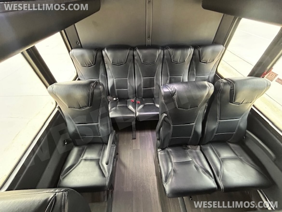 Shuttle Bus for Sale in Wickliffe, OH - Photo 13