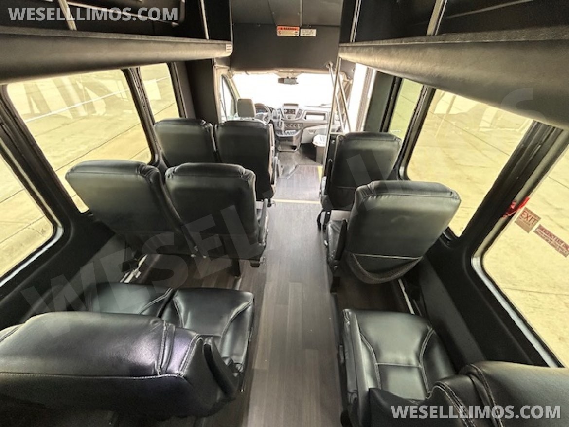 Shuttle Bus for Sale in Wickliffe, OH - Photo 15