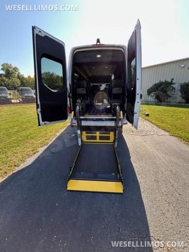 2024 TWR Specialty Vehicles Mercedes-Benz ADA Executive Shuttle Sprinter - Sprinter for Sale in Elkhart, IN - Photo 17