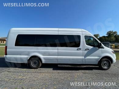 2024 TWR Specialty Vehicles Mercedes-Benz ADA Executive Shuttle Sprinter - Sprinter for Sale in Elkhart, IN - Photo 2