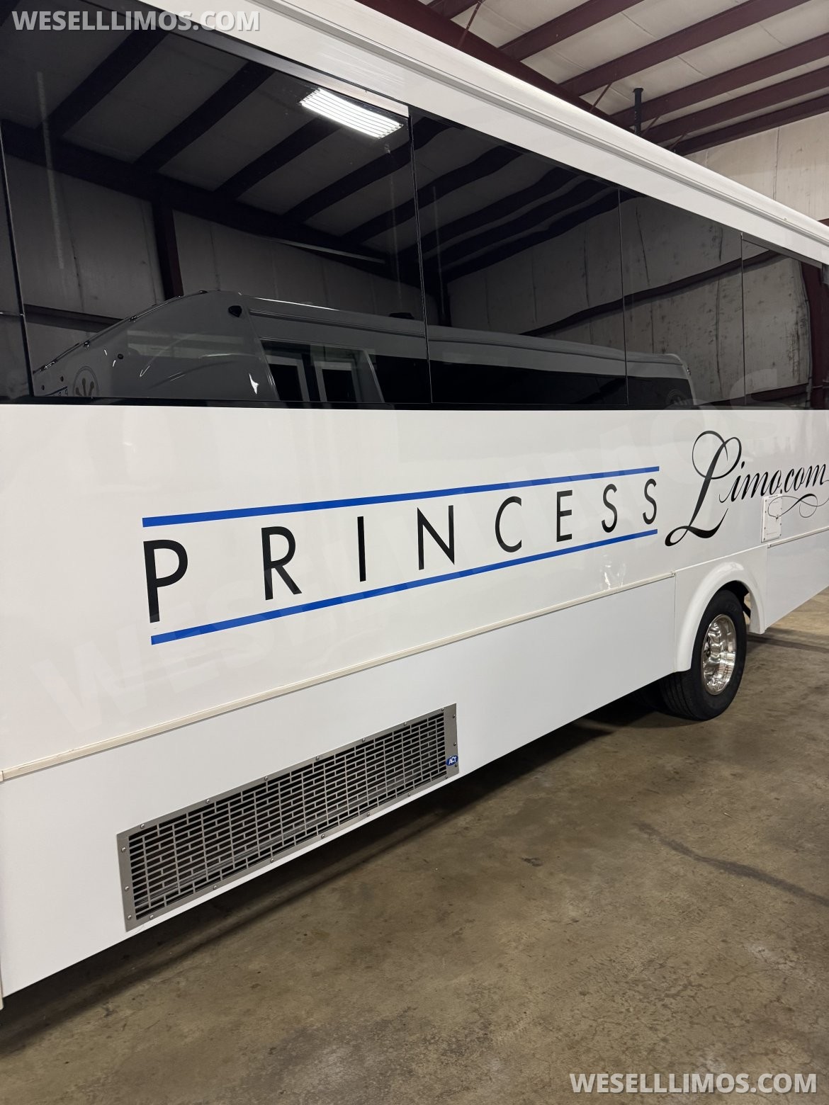 Limo Bus for Sale in Fall River, MA - Photo 13