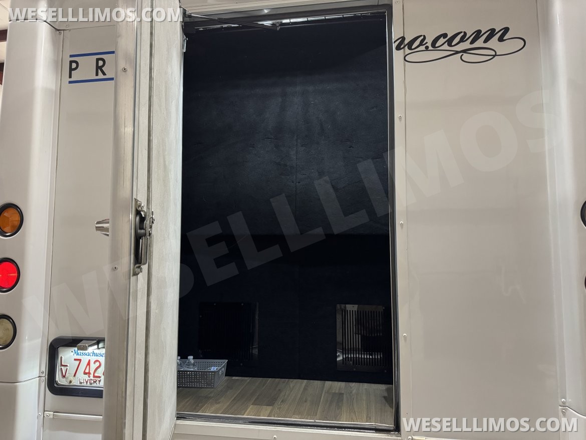 Limo Bus for Sale in Fall River, MA - Photo 17