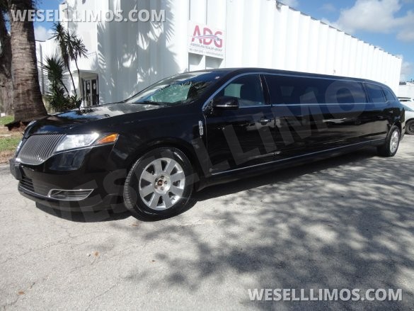 2015 Lincoln MKT 120" Limousine for Sale in Delray Beach, FL - Main Photo