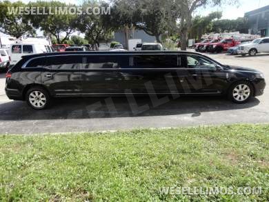2015 Executive Coach Builders Lincoln MKT 120" Limousine - Limousine for Sale in Delray Beach, FL - Photo 5