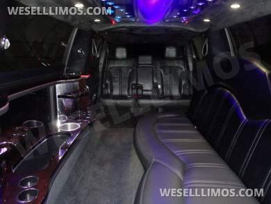 2015 Executive Coach Builders Lincoln MKT 120" Limousine - Limousine for Sale in Delray Beach, FL - Photo 11