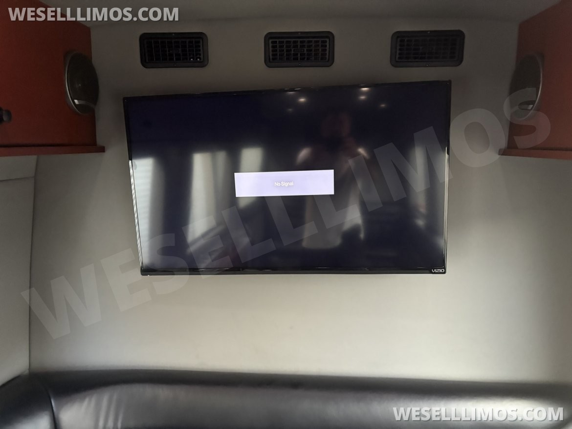 Limousine for Sale in Sarasota, FL - Photo 4