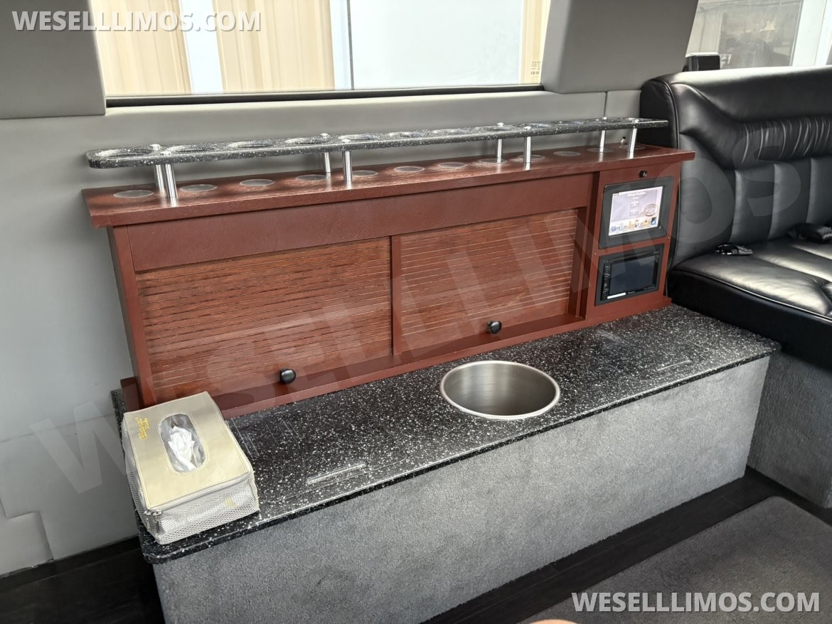 Limousine for Sale in Sarasota, FL - Photo 6