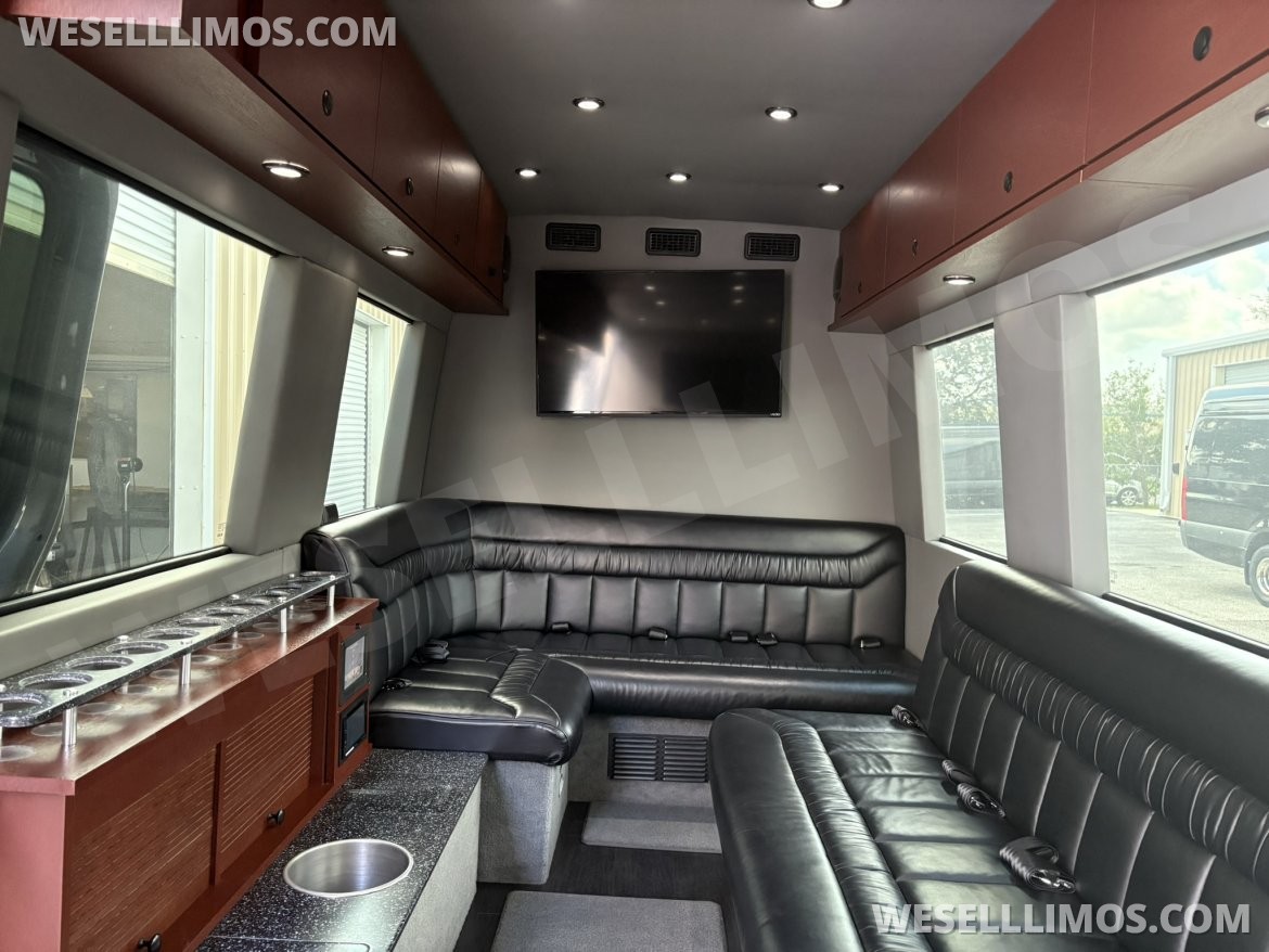 Limousine for Sale in Sarasota, FL - Photo 8