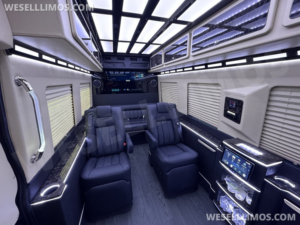 Executive Shuttle for Sale in Crowley, LA - Photo 8