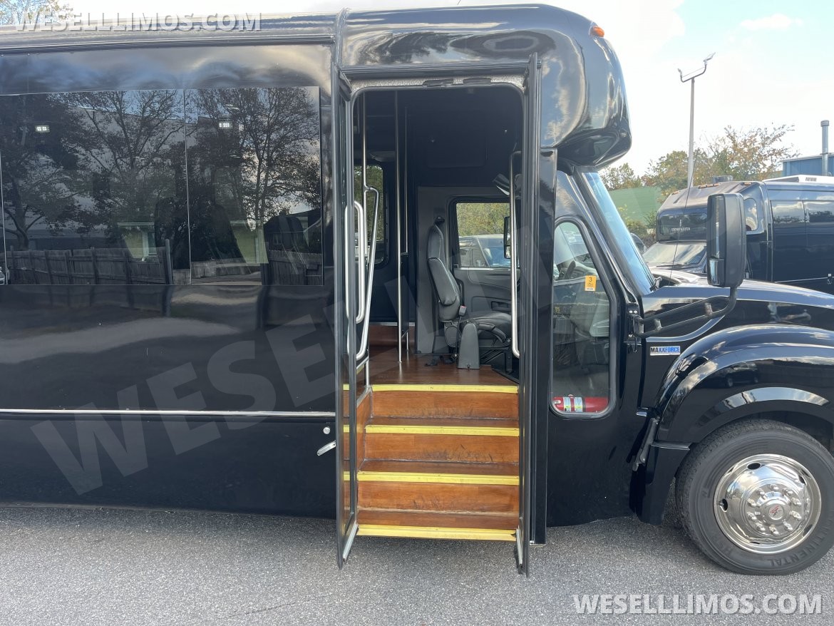 Shuttle Bus for Sale in Pasadena, MD - Photo 5