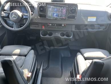 2025 Westwind Mercedes-Benz Sprinter 3500 Sprinter - Sprinter for Sale in Pasadena, MD - Photo 17