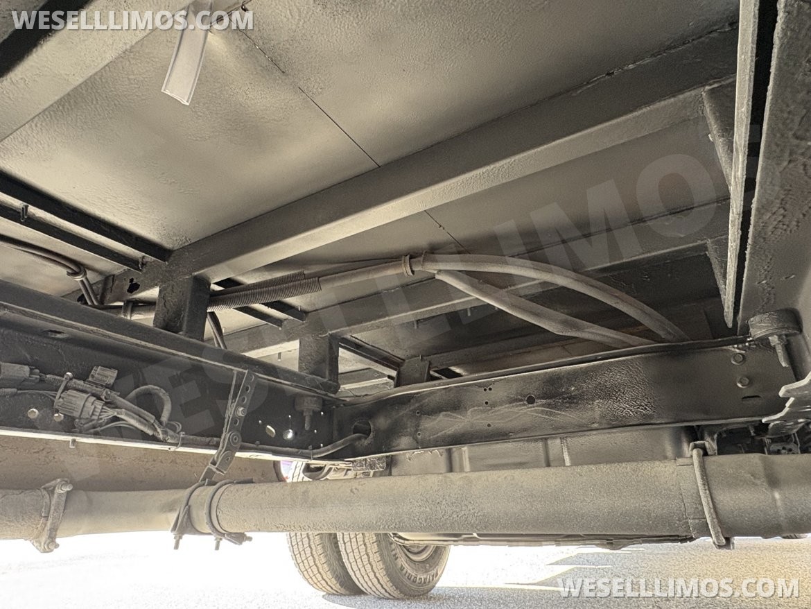 Limo Bus for Sale in FRASER, MI - Photo 13