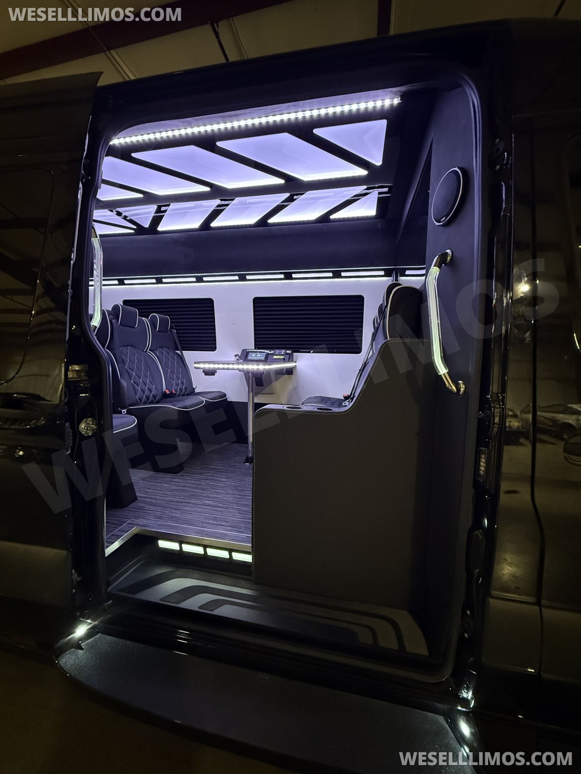Executive Shuttle for Sale in Springfield, MO - Photo 2