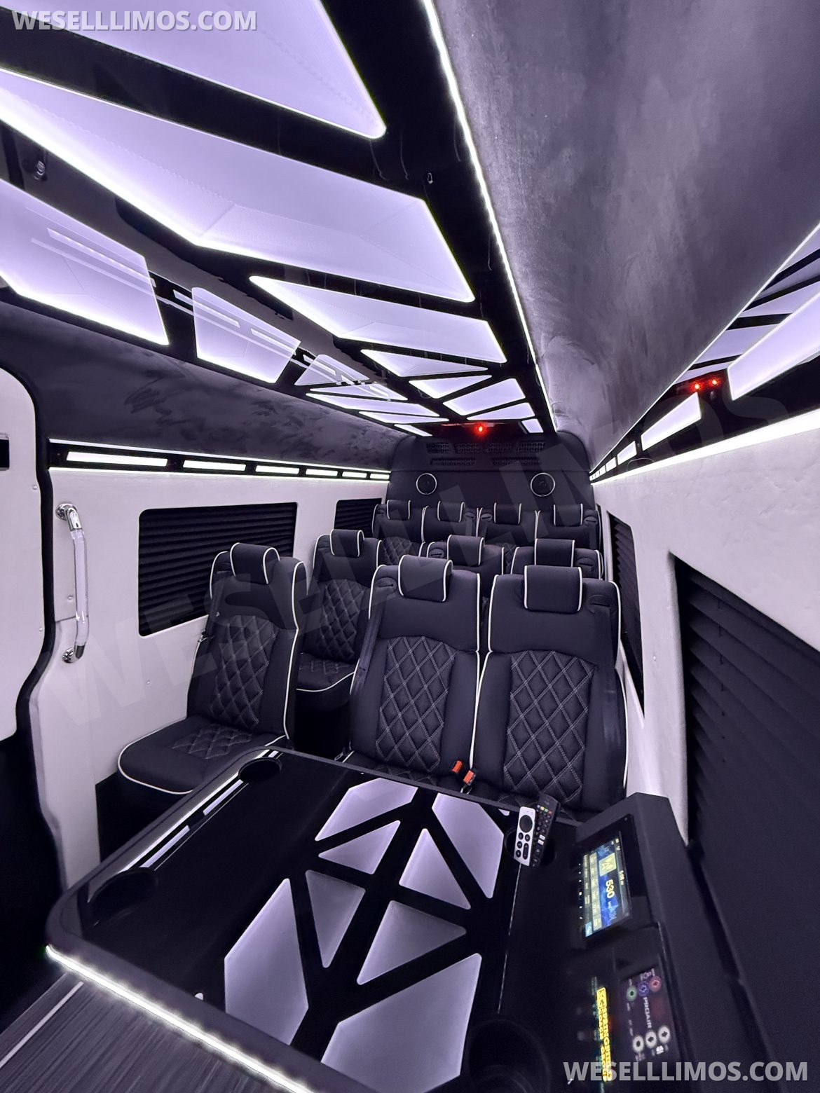 Executive Shuttle for Sale in Springfield, MO - Photo 3