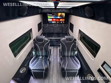 2021 B6 Armored Sprinter - Sprinter for Sale in Baldwin, NY - Photo 29