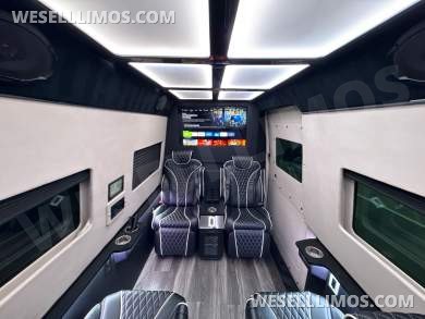 2021 B6 Armored Sprinter - Sprinter for Sale in Baldwin, NY - Photo 30