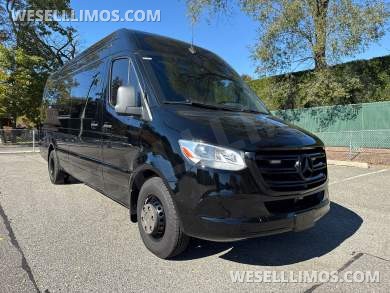 2021 B6 Armored Sprinter - Sprinter for Sale in Baldwin, NY - Photo 12