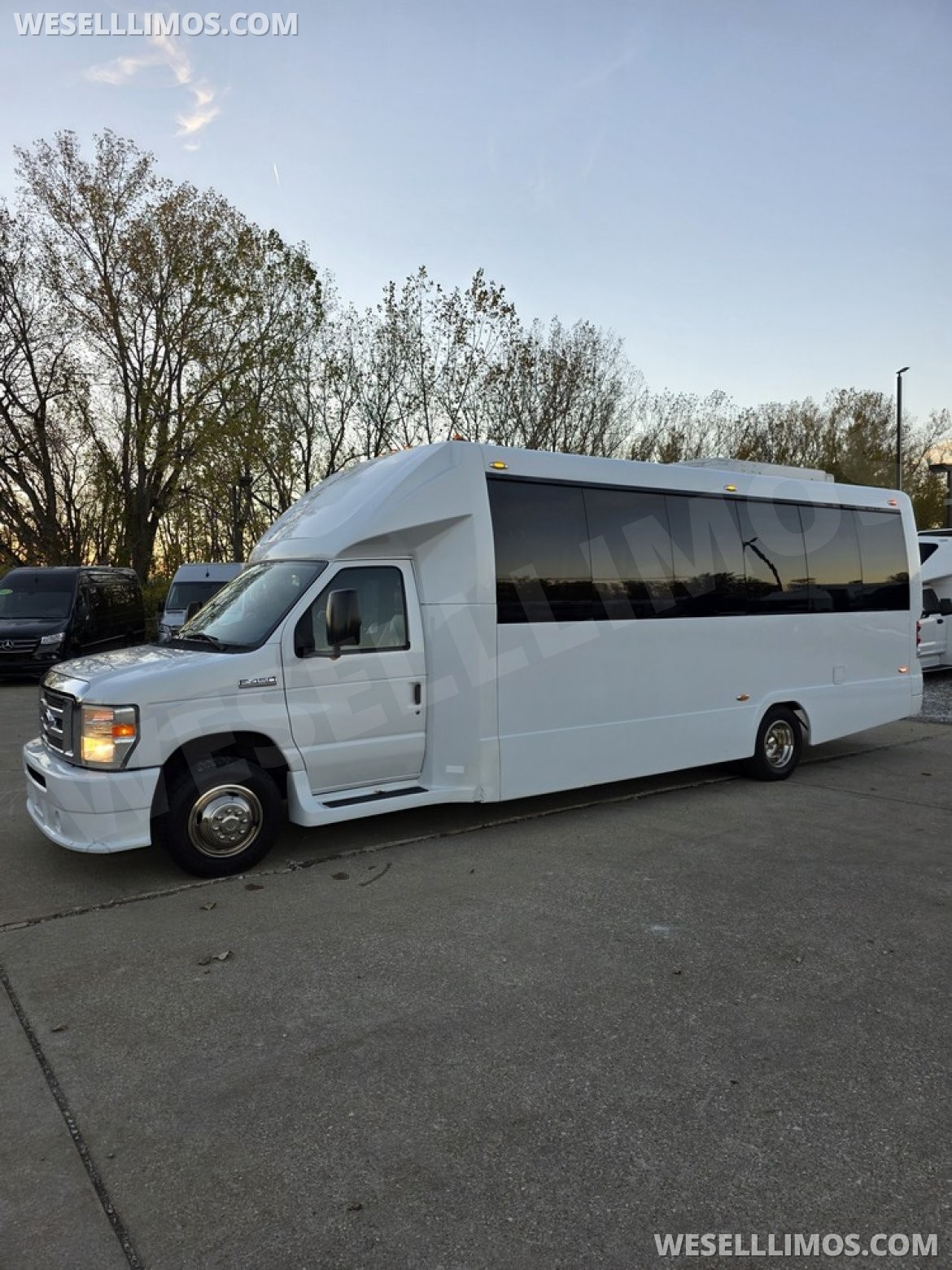 Limo Bus for Sale in Erie, PA - Photo 10