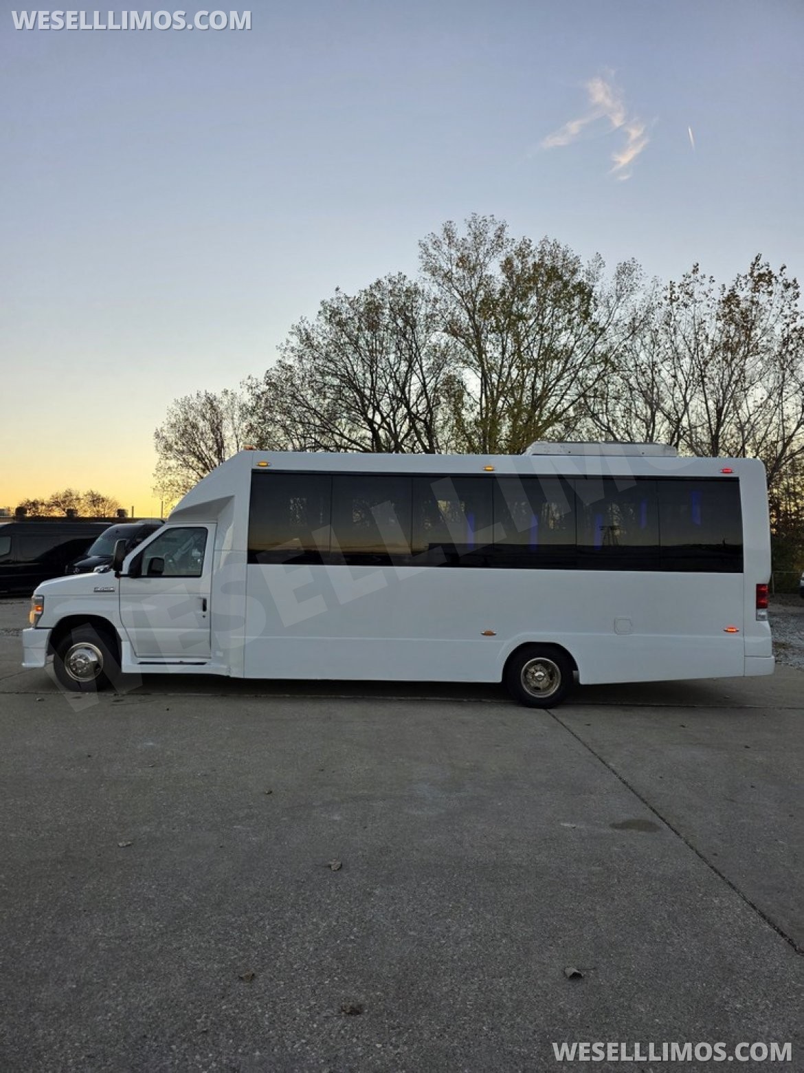 Limo Bus for Sale in Erie, PA - Photo 11