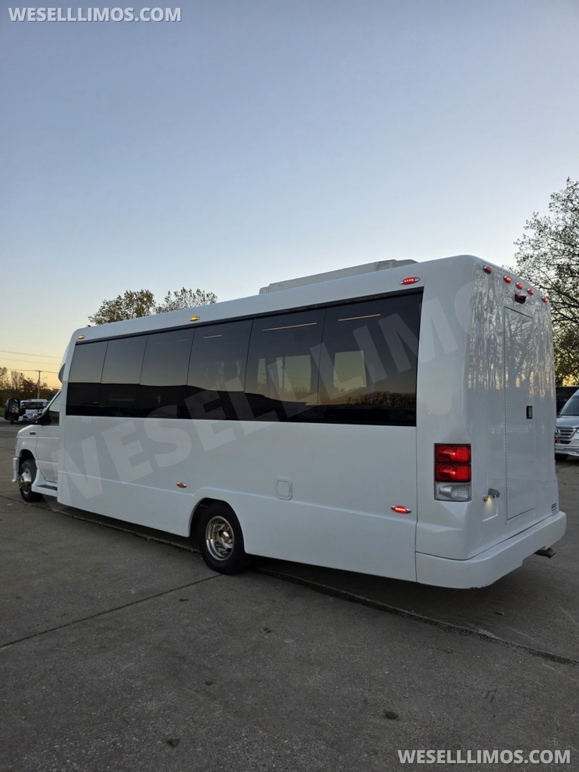 Limo Bus for Sale in Erie, PA - Photo 12