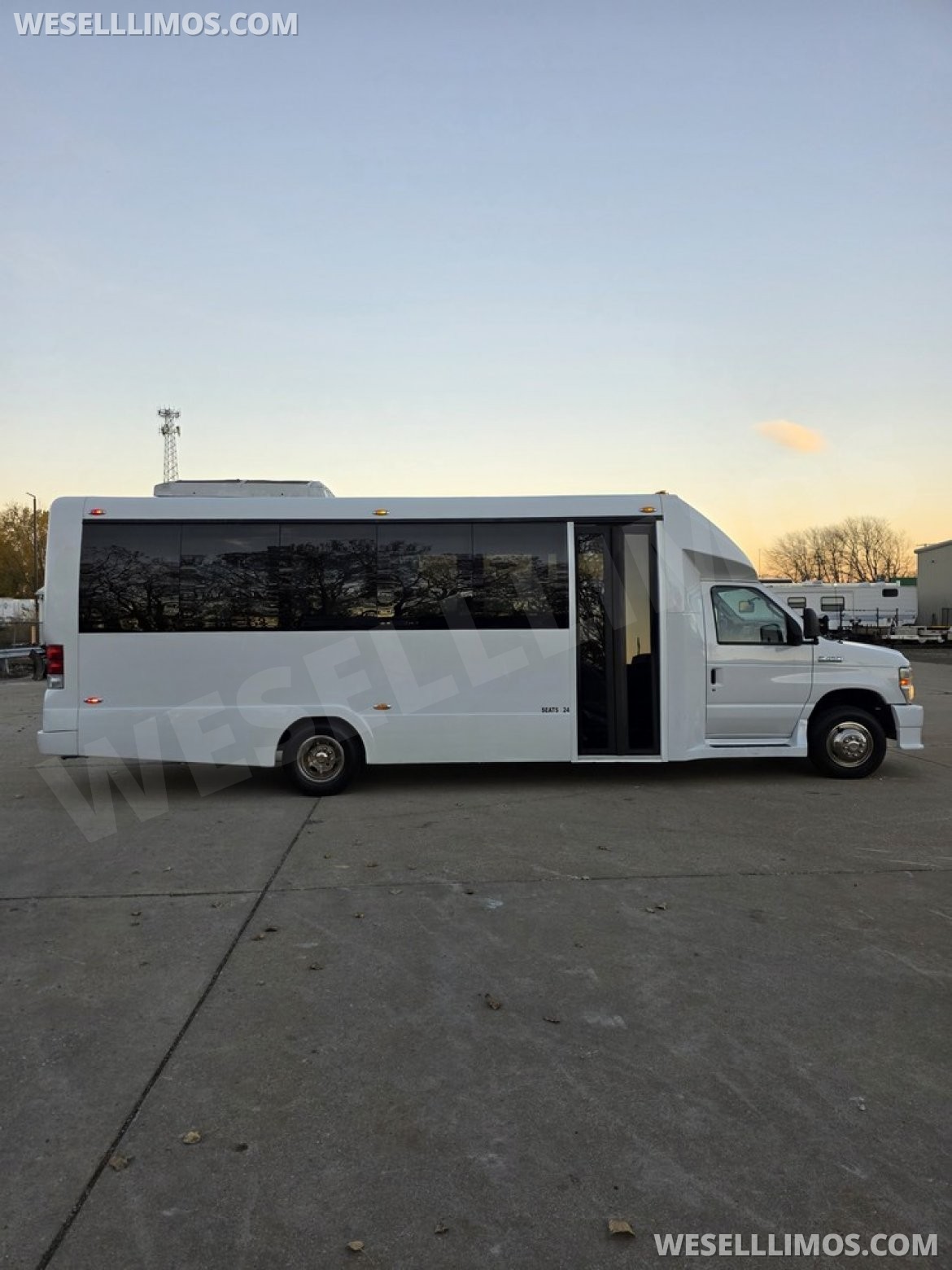 Limo Bus for Sale in Erie, PA - Photo 15