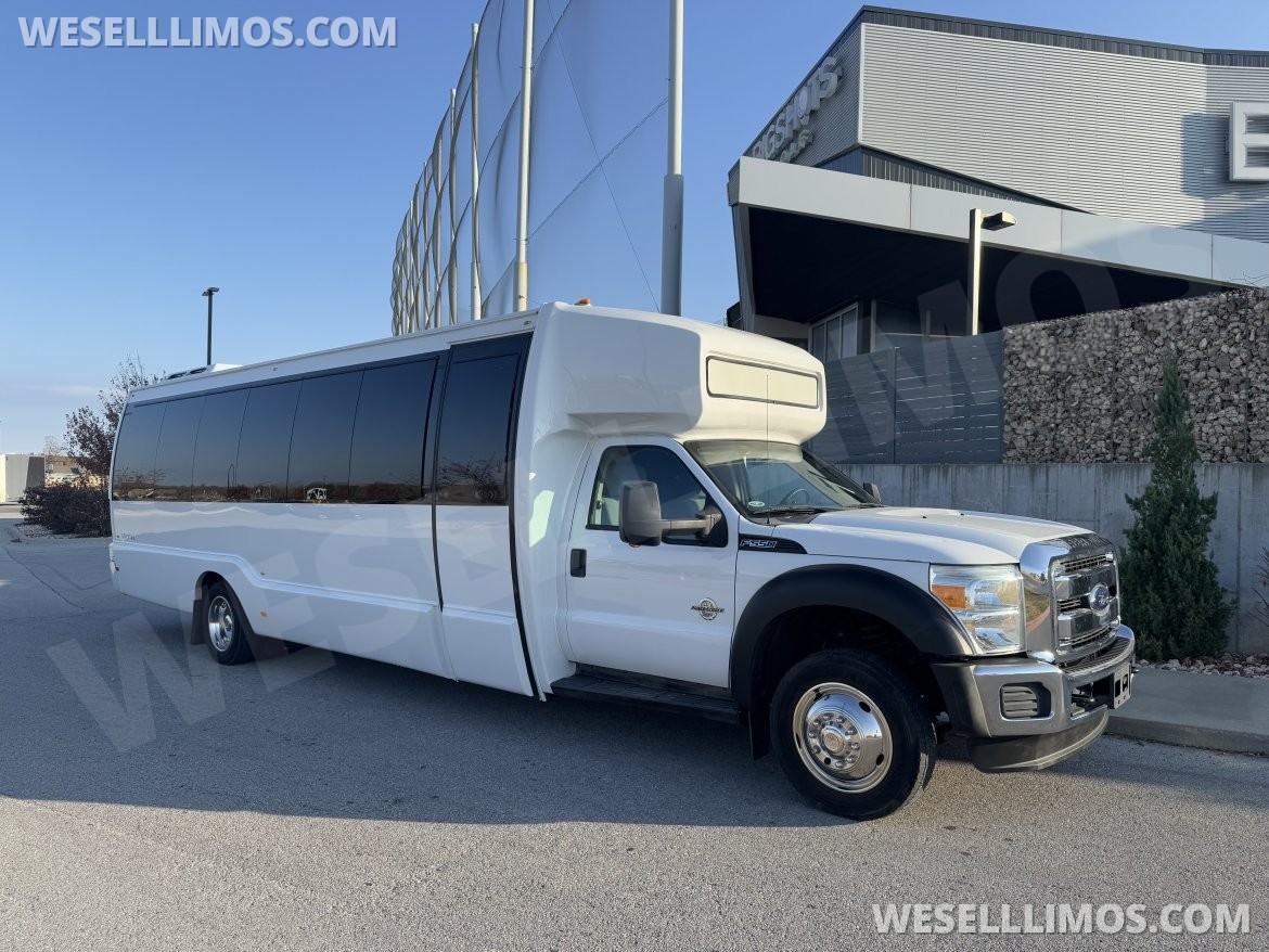 Limo Bus for Sale in Springfield, MO - Photo 2