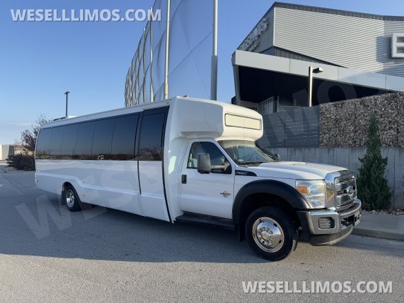 2015 Ford 28 Pass Limo Bus Limo Bus for Sale in Springfield, MO - Photo 2