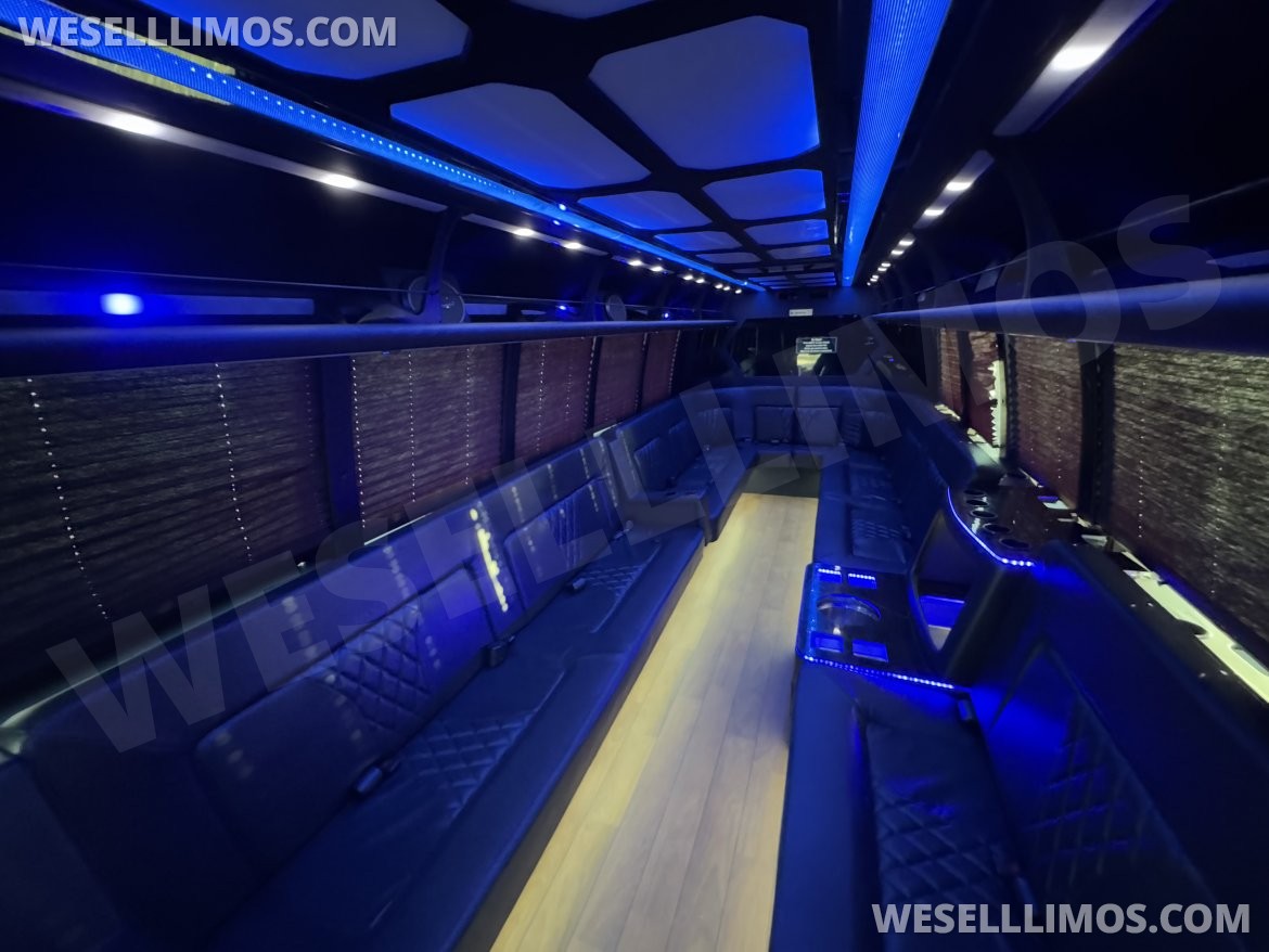 Limo Bus for Sale in Springfield, MO - Photo 5