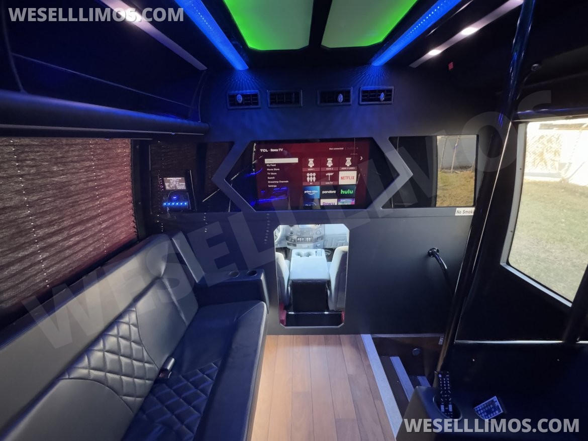 Limo Bus for Sale in Springfield, MO - Photo 10