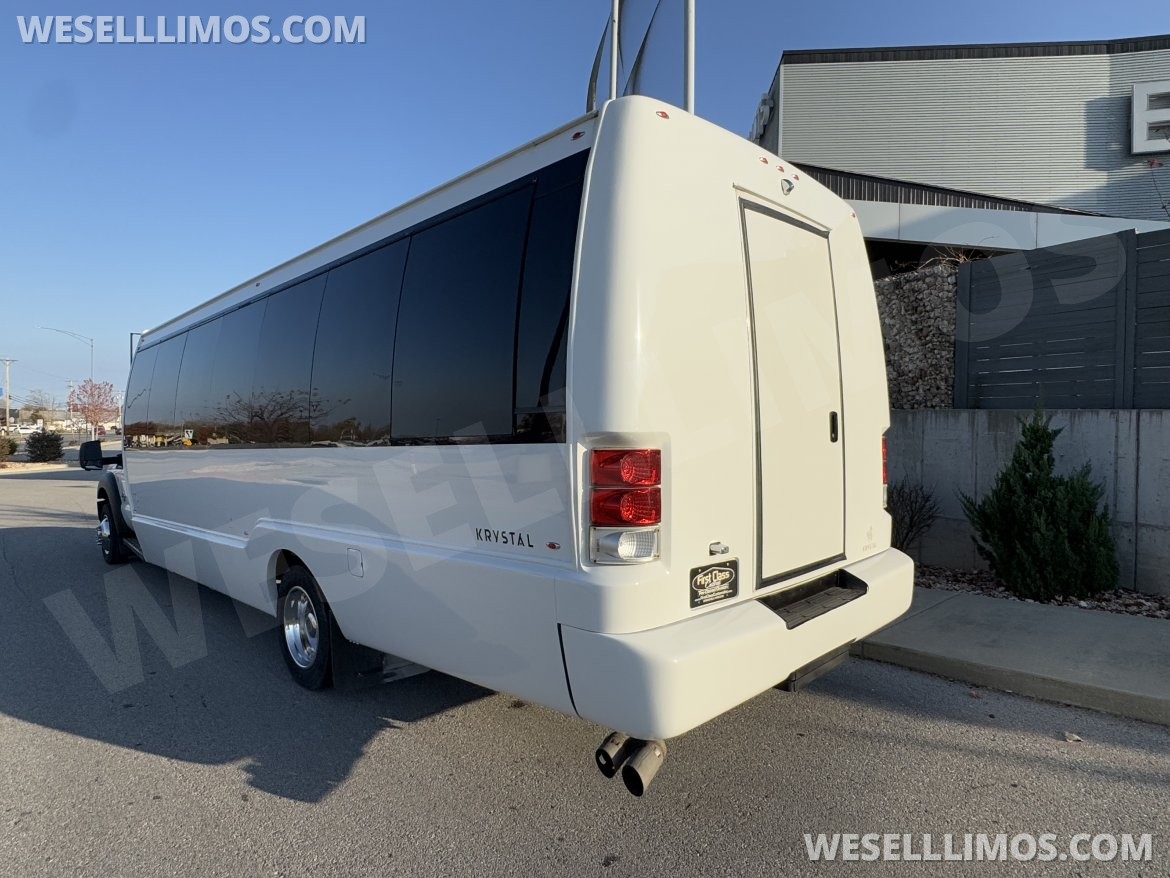 Limo Bus for Sale in Springfield, MO - Photo 14