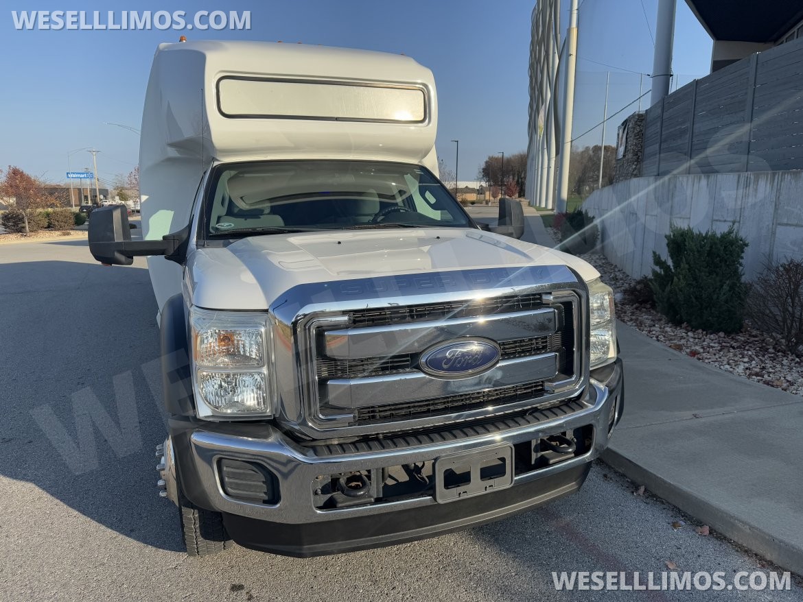 Limo Bus for Sale in Springfield, MO - Photo 16