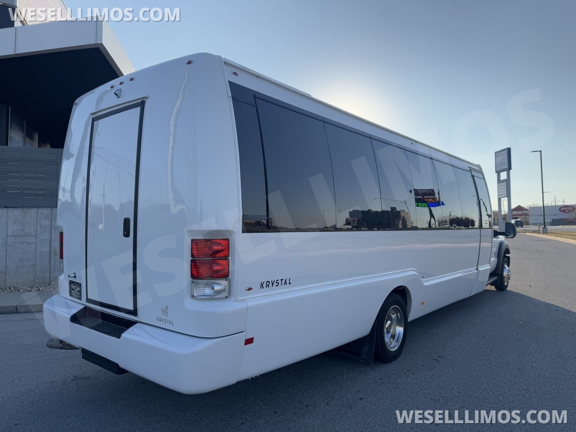 Limo Bus for Sale in Springfield, MO - Photo 17