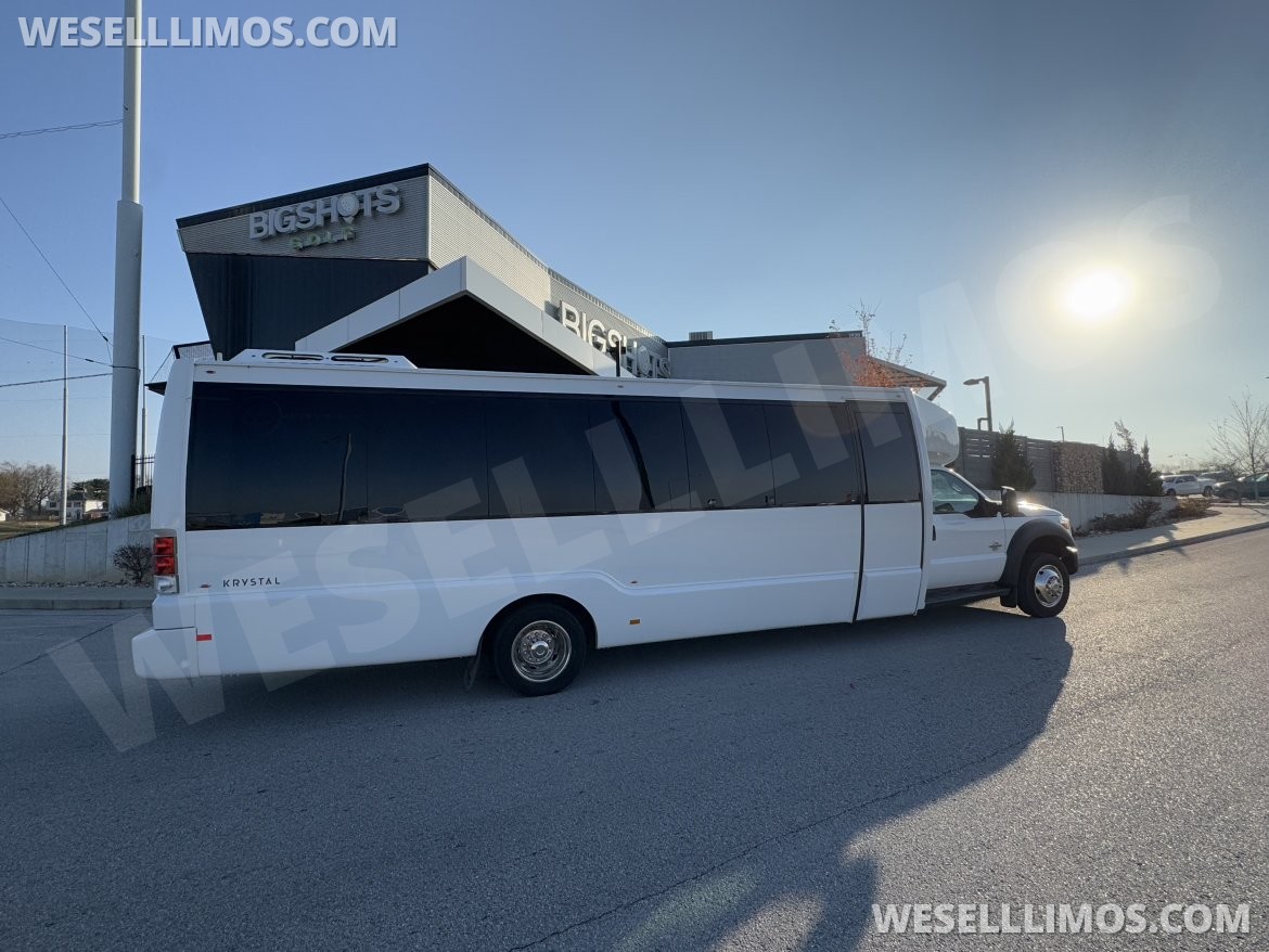 Limo Bus for Sale in Springfield, MO - Photo 19