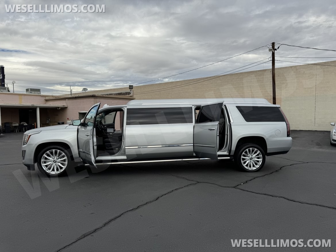 Limousine for Sale in Las Vegas, NV - Photo 3