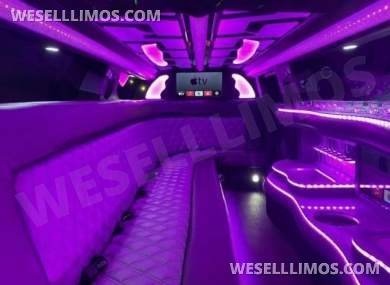 •NEW CUSTOM 5-DOOR• 2023 Moonlight Chrysler 300L White Tuxedo 12-Passenger Limousine - Limousine for Sale in San Francisco, CA - Photo 14