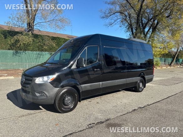 2020 Mercedes-Benz Sprinter Sprinter for Sale in Baldwin, NY - Photo 3