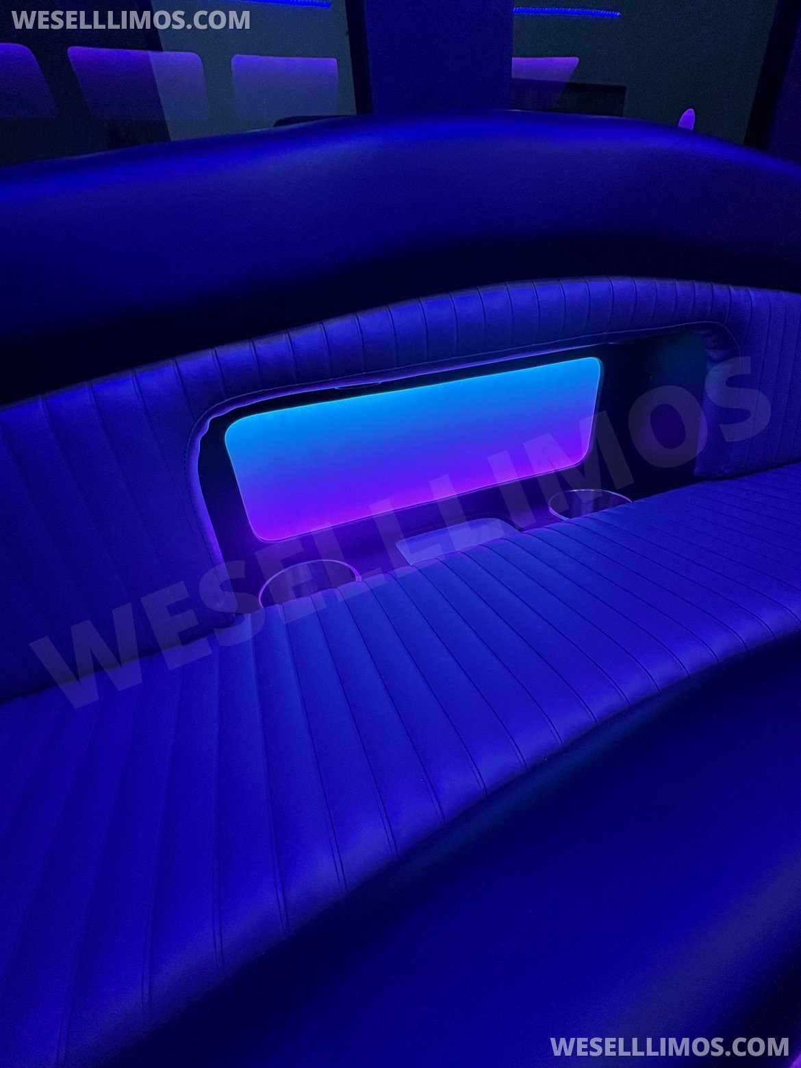 Limo Bus for Sale in Fraser, MI - Photo 2