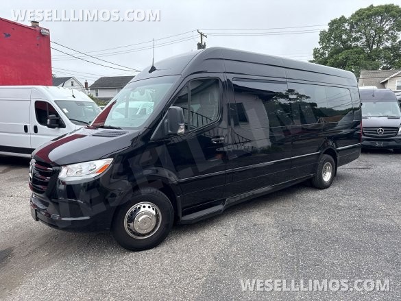 2021 Mercedes-Benz Sprinter Sprinter for Sale in Baldwin, NY - Photo 3