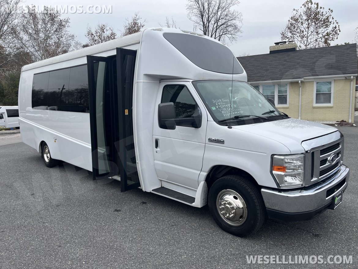 Executive Shuttle for Sale in Pasadena, MD - Main Photo