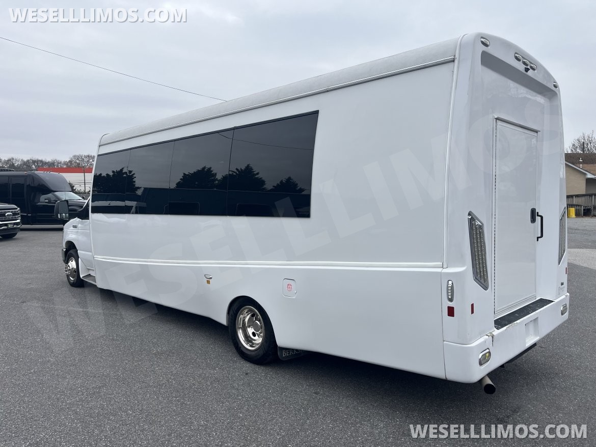 Executive Shuttle for Sale in Pasadena, MD - Photo 5